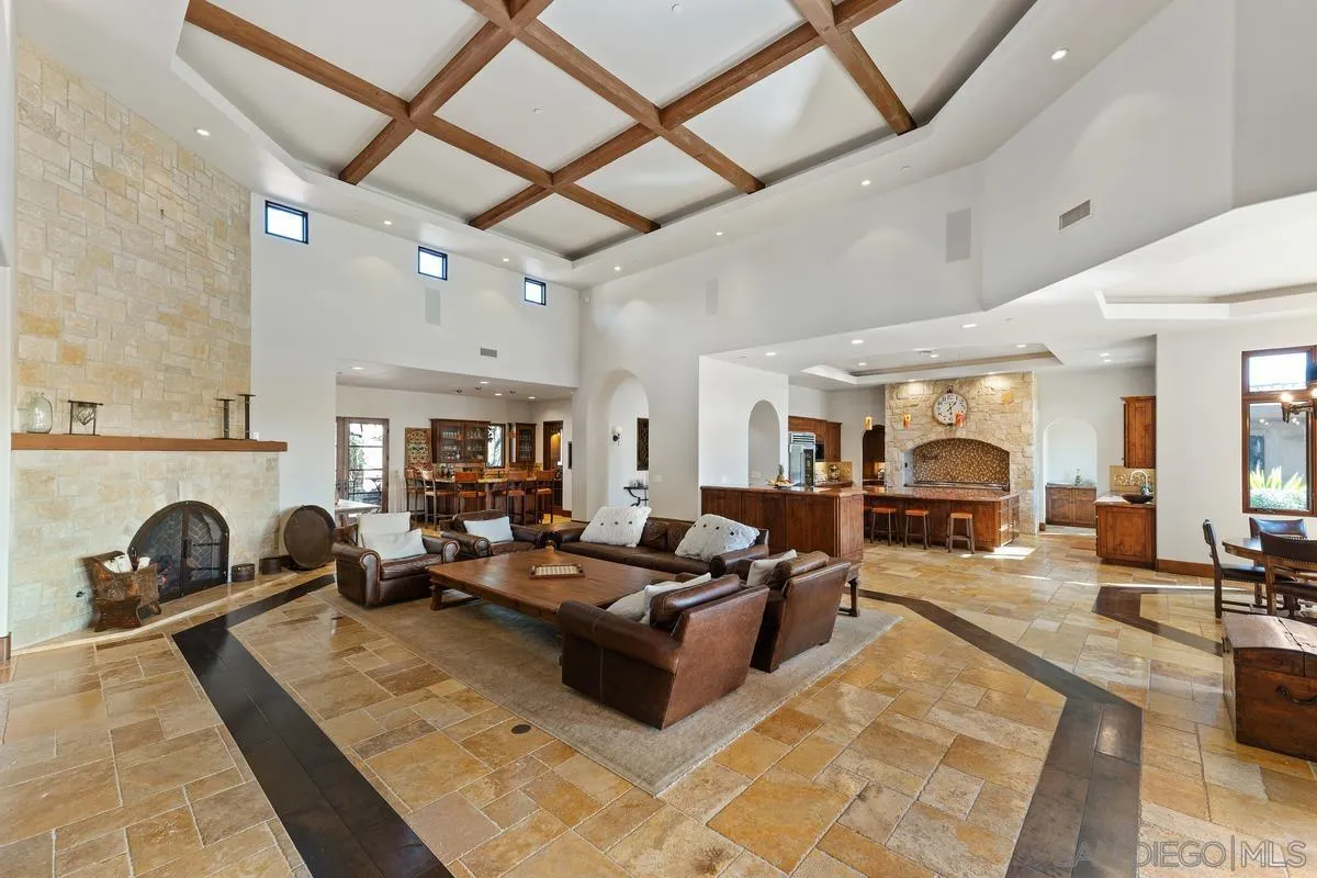 14778 El Rodeo Court Rancho Santa Fe, CA 92067 - Photo 4 of 31