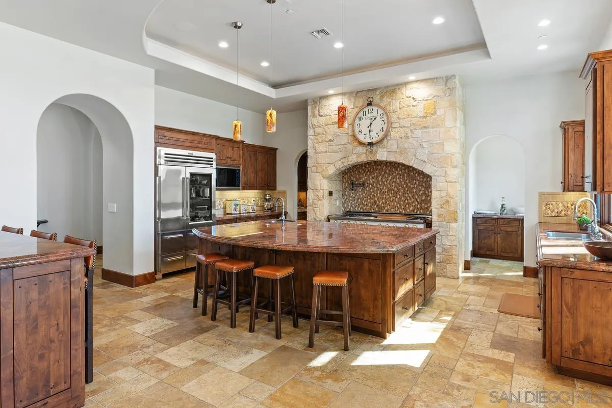 14778 El Rodeo Court Rancho Santa Fe, CA 92067 - Photo 5 of 31