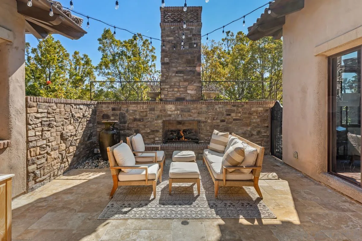 14778 El Rodeo Court Rancho Santa Fe, CA 92067 - Photo 9 of 31