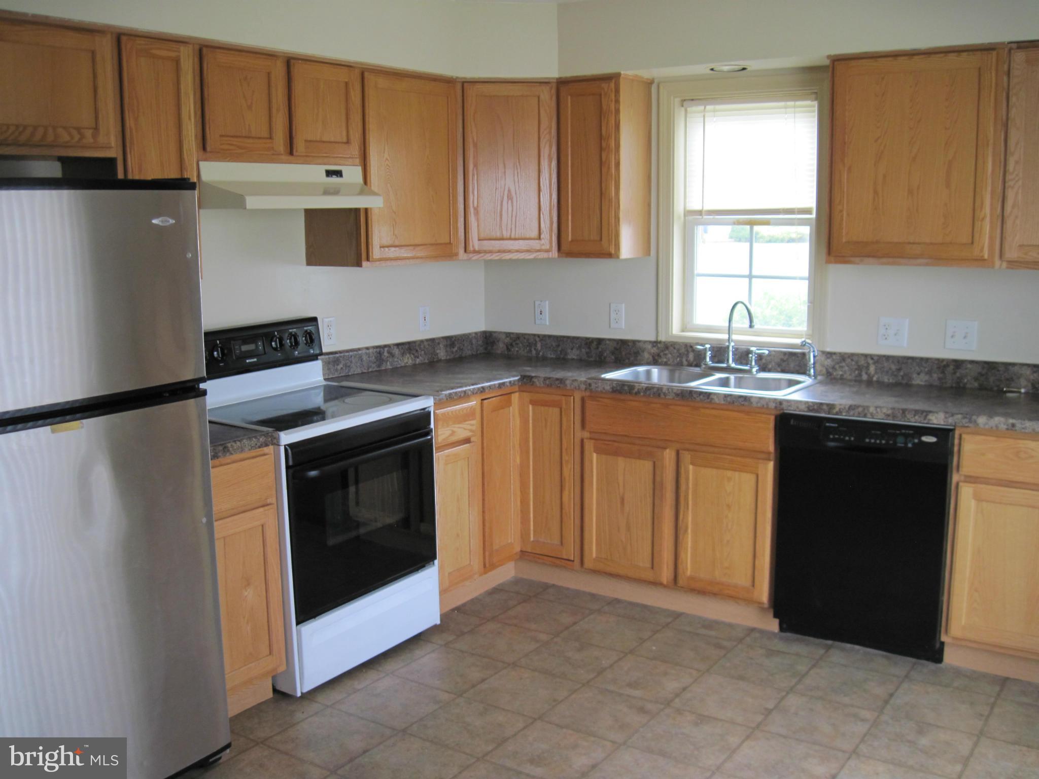 74 Robelei Drive Ranson, WV 25438 - Photo 4 of 14 Kitchen