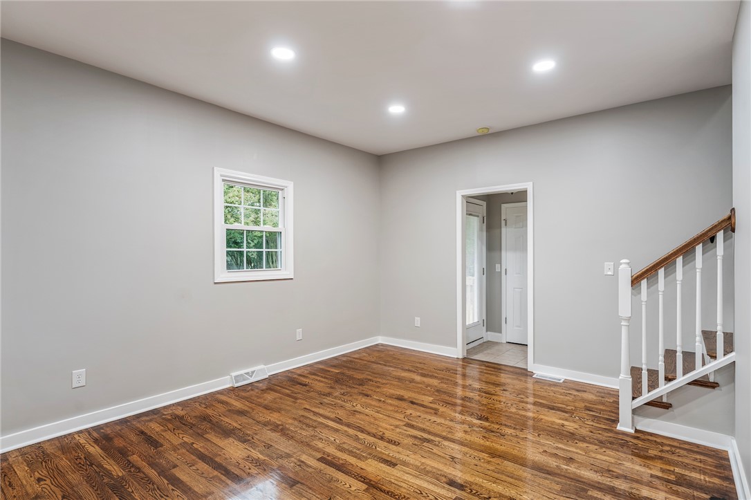 110 Hatcher Road Townville, SC 29689 - Photo 11 of 48 livingroom