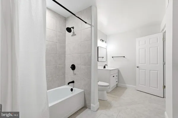 $6,250 | 19925 Interlachen Circle, Ashburn, VA 20147