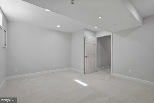 $6,250 | 19925 Interlachen Circle, Ashburn, VA 20147