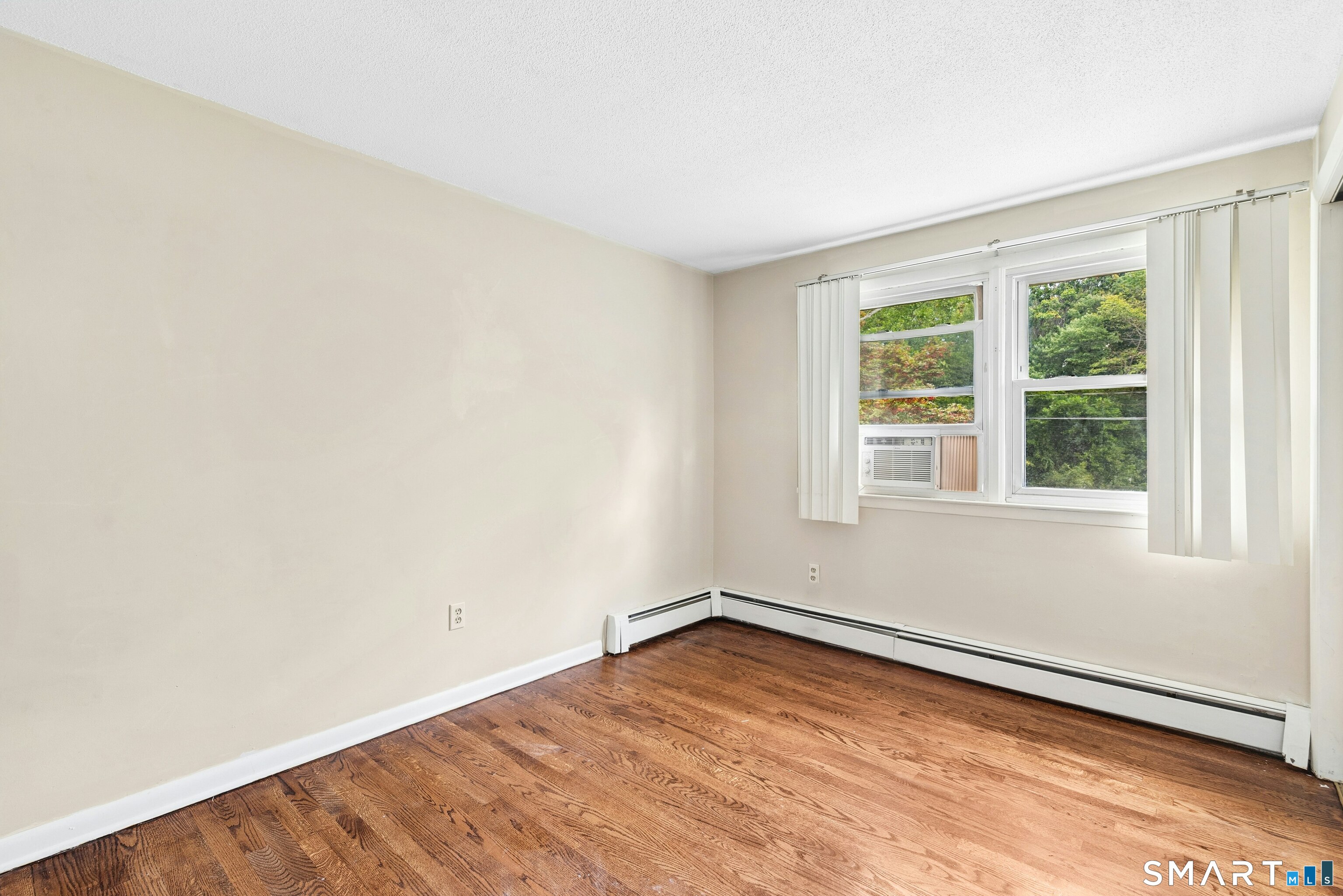 17 North Ridgeland Road Wallingford, CT 06492 - Photo 8 of 27 Gallery Image 8