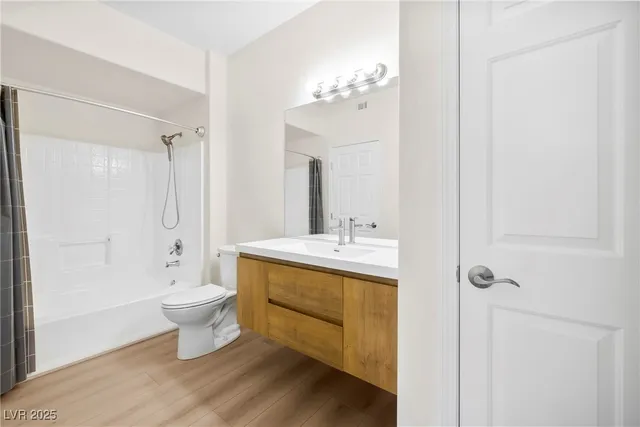 $1,395 | 7139 South Durango Drive, Unit 203, Las Vegas, NV 89113