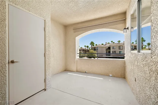 $1,395 | 7139 South Durango Drive, Unit 203, Las Vegas, NV 89113