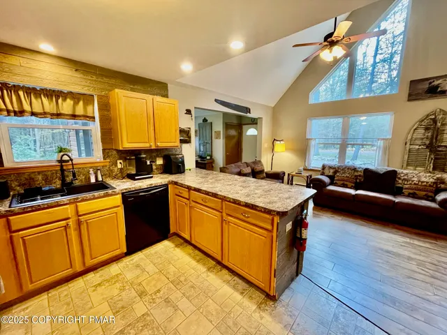 $349,000 | 27 Raintree Lane, Albrightsville, PA 18210