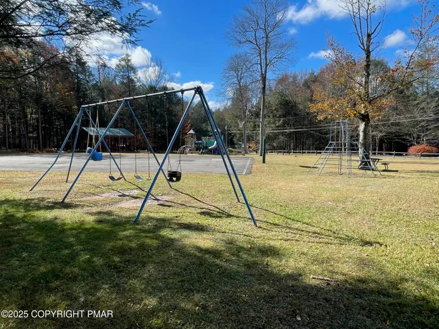 $349,000 | 27 Raintree Lane, Albrightsville, PA 18210