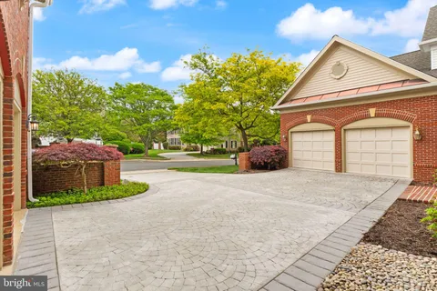 $890,000 | 43423 Wild Dunes Square, Leesburg, VA 20176
