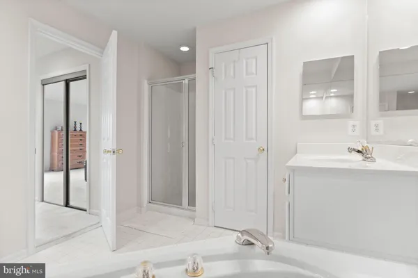$915,000 | 43423 Wild Dunes Square, Leesburg, VA 20176