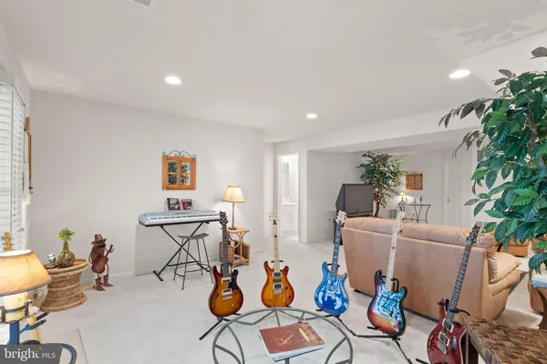 $915,000 | 43423 Wild Dunes Square, Leesburg, VA 20176
