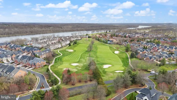 $915,000 | 43423 Wild Dunes Square, Leesburg, VA 20176