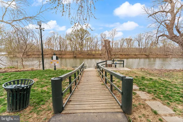 $915,000 | 43423 Wild Dunes Square, Leesburg, VA 20176