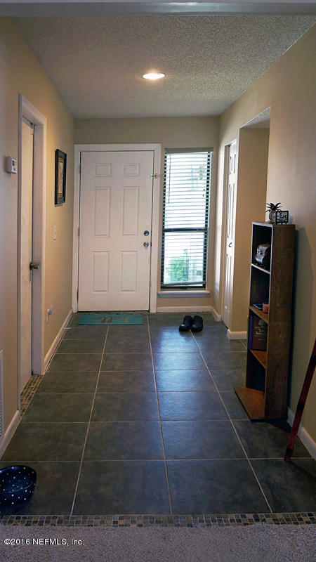 8325 Gemini Road Jacksonville, FL 32216 - Photo 4 of 16 4