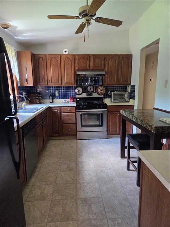 163 Noll Road Georgetown, PA 15043 - Photo 11 of 47