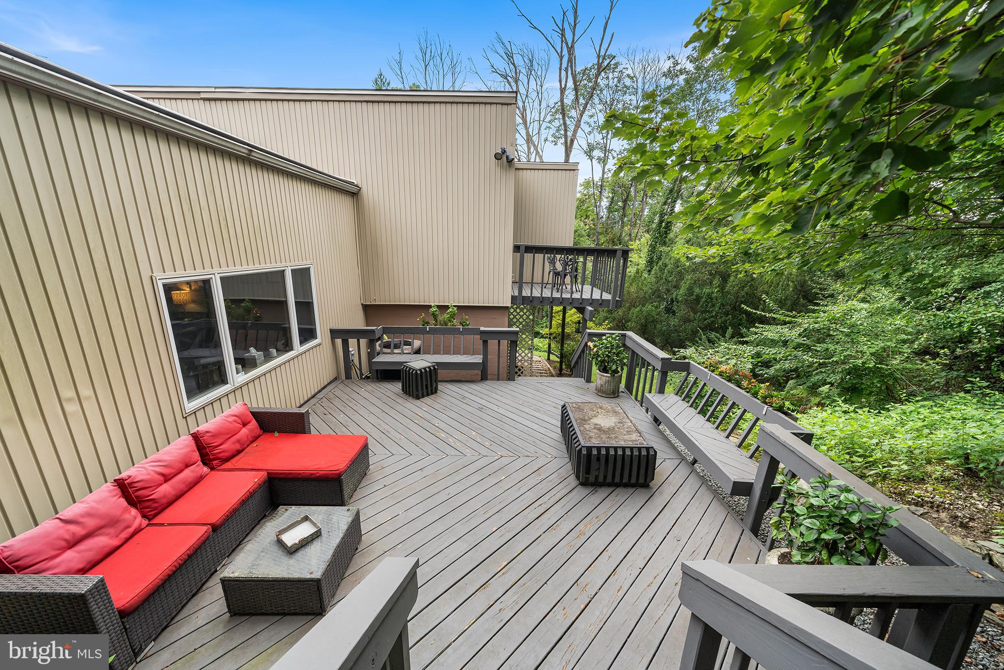 190 Pine Tree Road King of Prussia, PA 19406 - Photo 31 of 37 a view of balcony with furniture