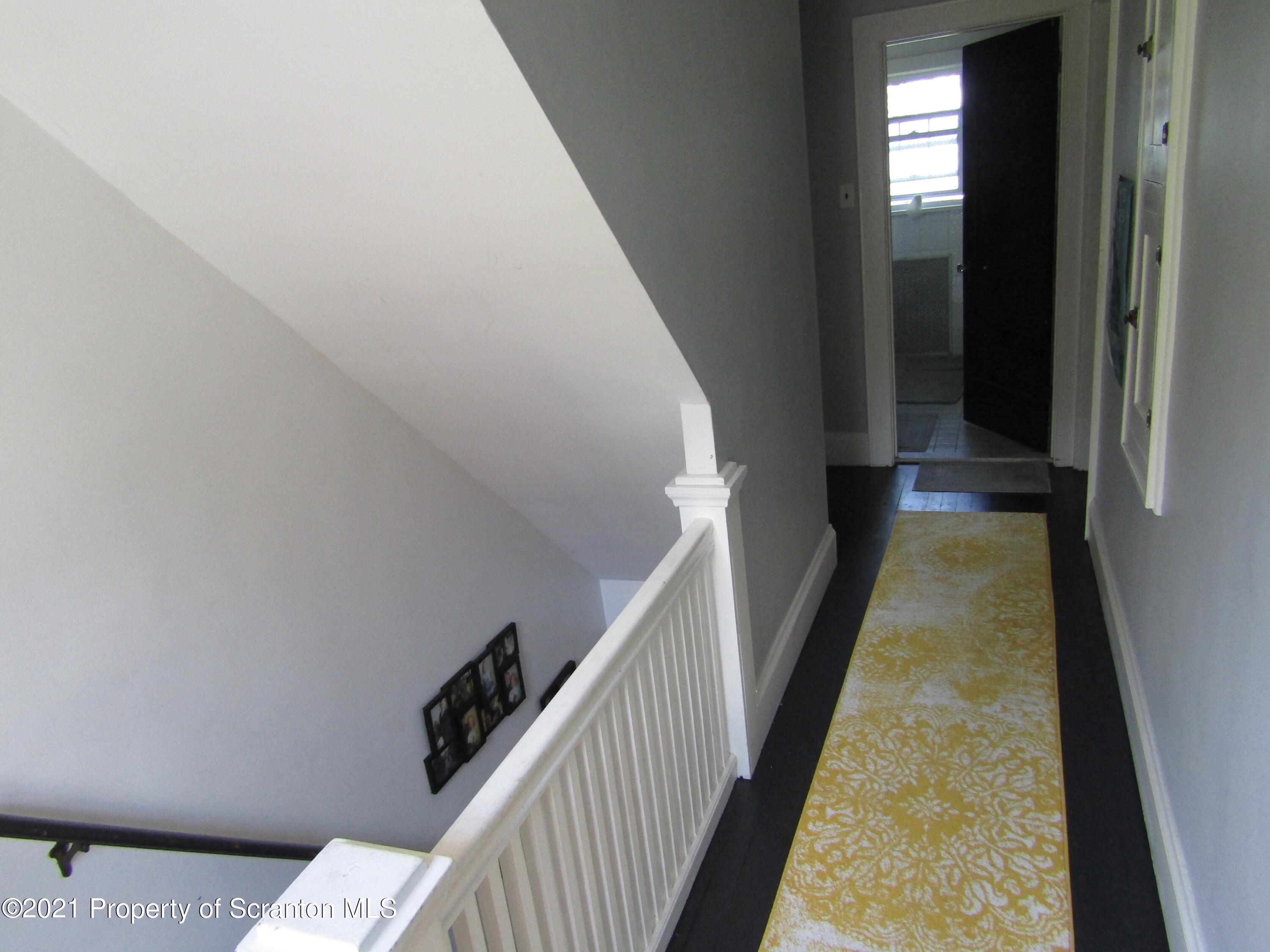 1314 State Rte 435 Moscow, PA 18444 - Photo 22 of 27 a view of entryway
