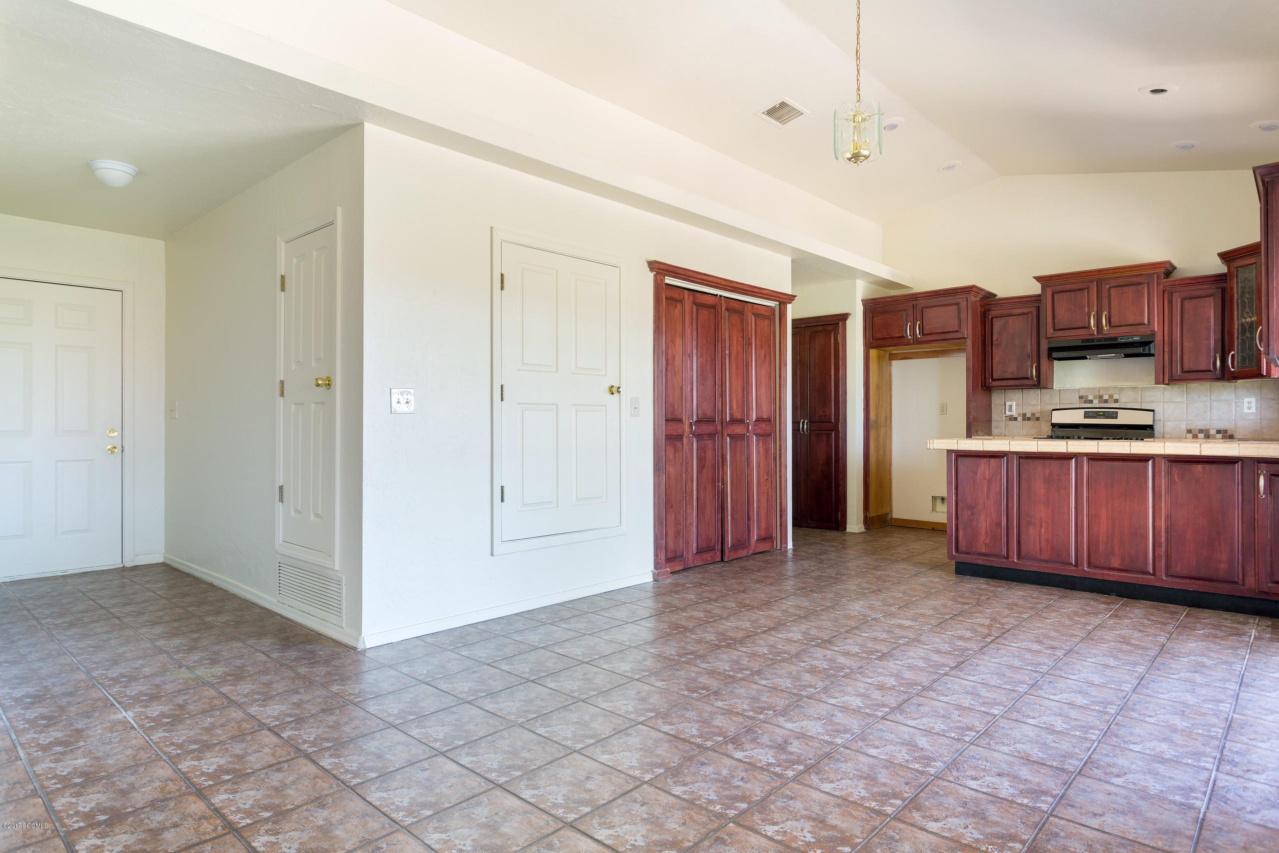 225 Geovanna Court Rio Rico, AZ 85648 - Photo 4 of 17