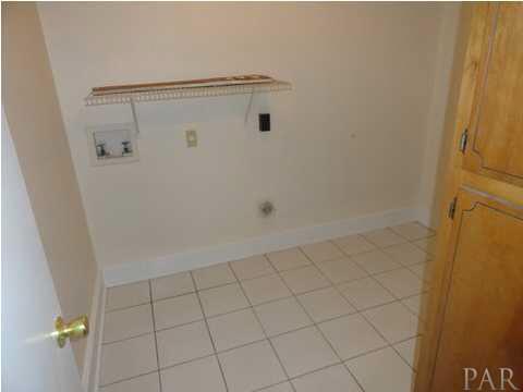 912 Rentz Avenue, Unit A&B Pensacola, FL 32507 - Photo 15 of 20 LAUNDRY ROOM