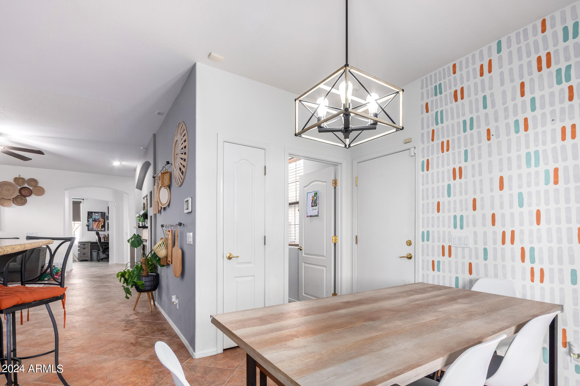 2529 West Florentine Road Phoenix, AZ 85086 - Photo 13 of 69 0012-12 - Florentine