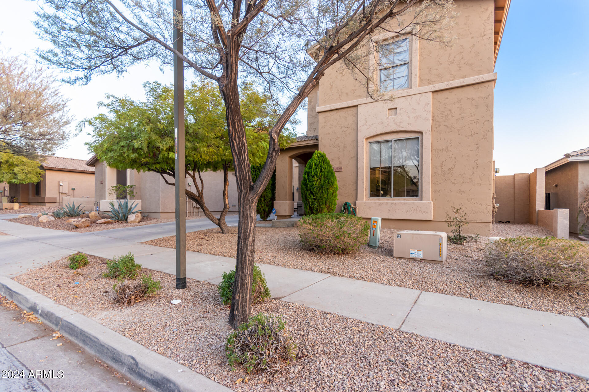 2529 West Florentine Road Phoenix, AZ 85086 - Photo 4 of 69 0003-03 - Florentine