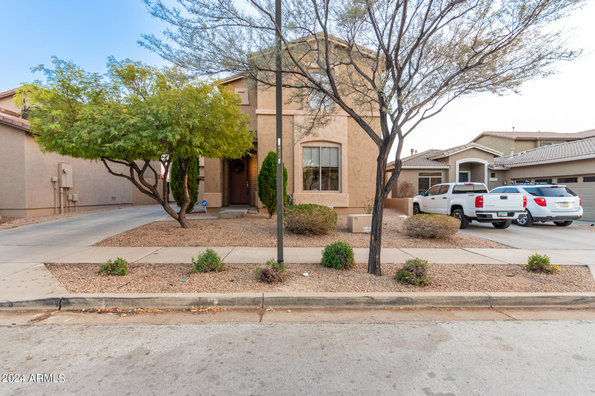 2529 West Florentine Road Phoenix, AZ 85086 - Photo 5 of 69 0001-01 - Florentine