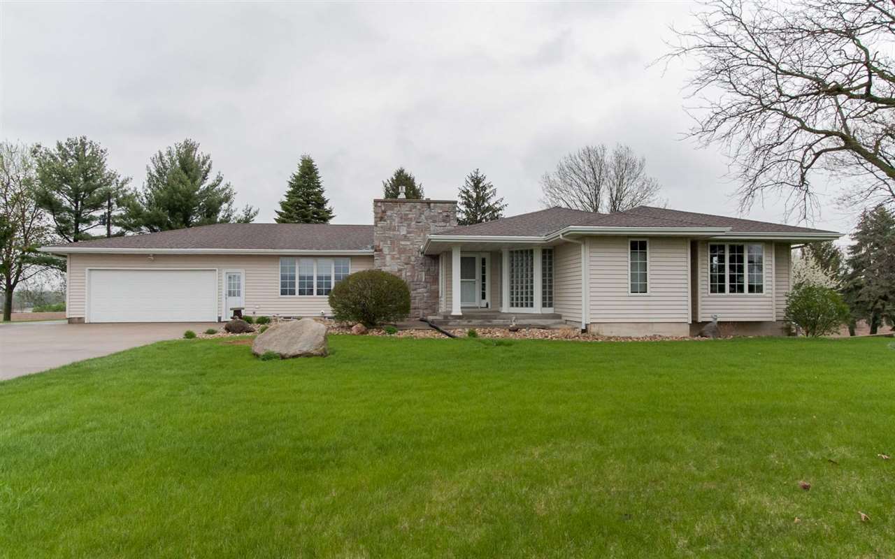 4100 Beverly Road Southwest Cedar Rapids, IA 52404 - Photo 1 of 25 Gallery Image 1