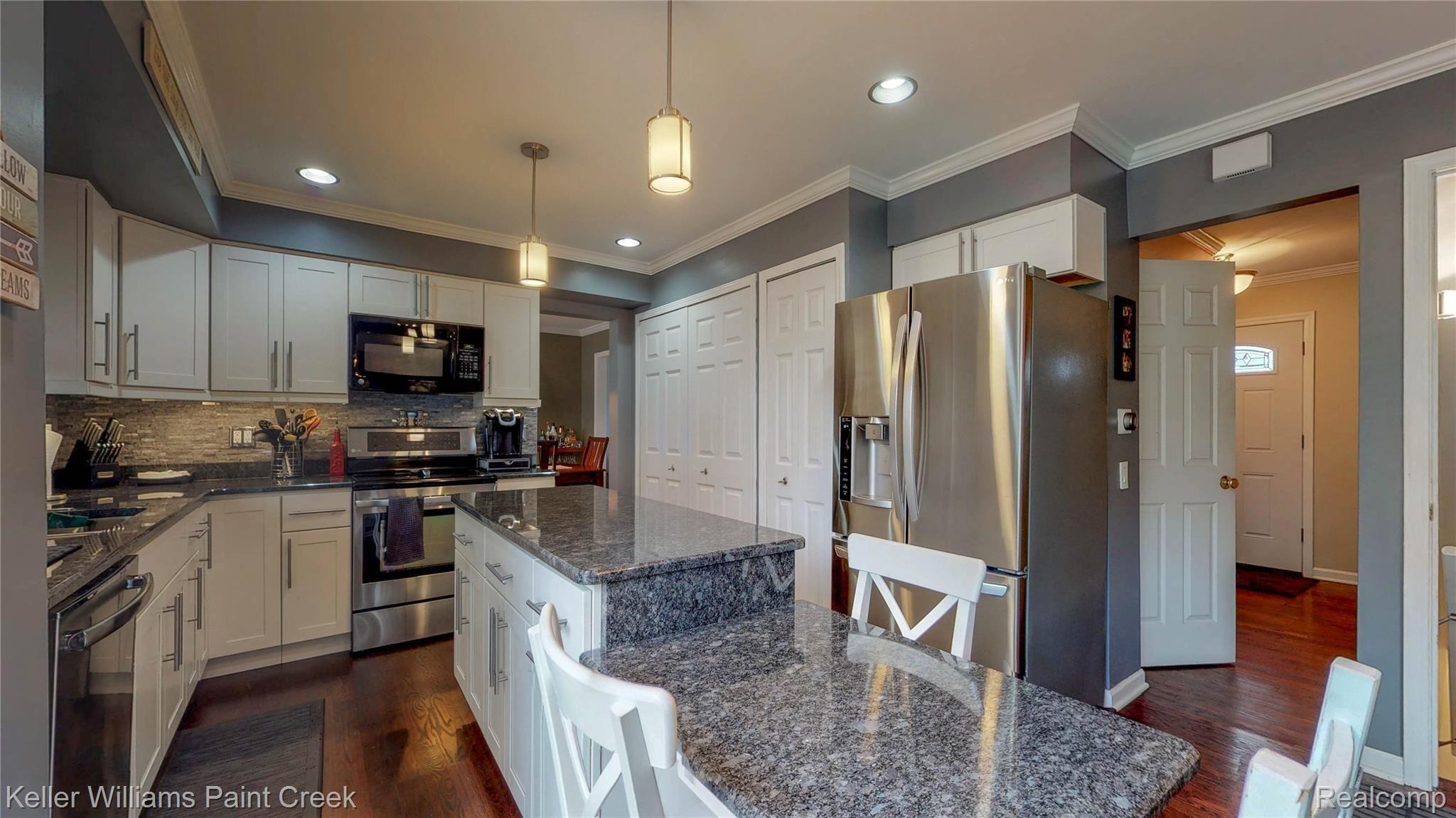 1967 Fairfield Drive Rochester, MI 48306 - Photo 5 of 30 Interior-20-FULL.jpg
