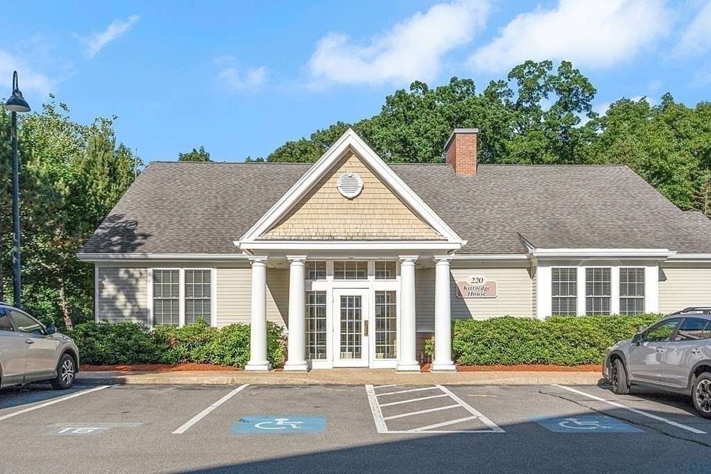190 Chickering Road, Unit 208D North Andover, MA 01845 - Photo 36 of 42 front view of a house with a yard