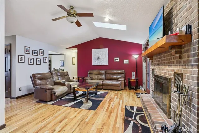 $449,900 | 4 Cedar Point, Collinsville, IL 62234