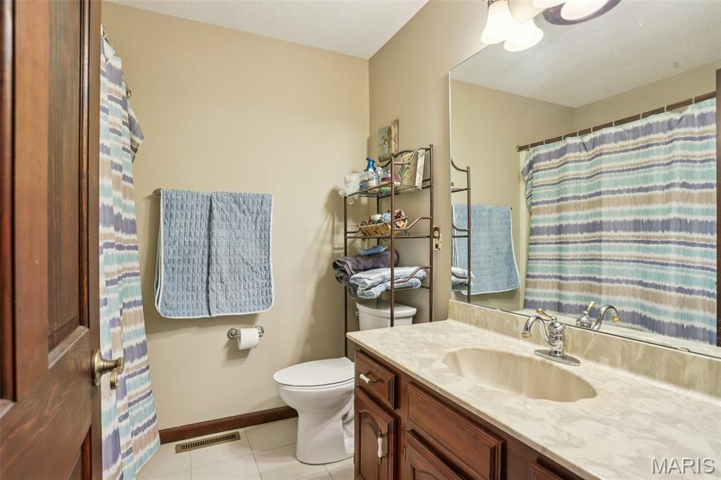 4 Cedar Point Collinsville, IL 62234 - Photo 30 of 52