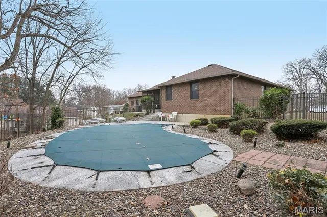 $449,900 | 4 Cedar Point, Collinsville, IL 62234