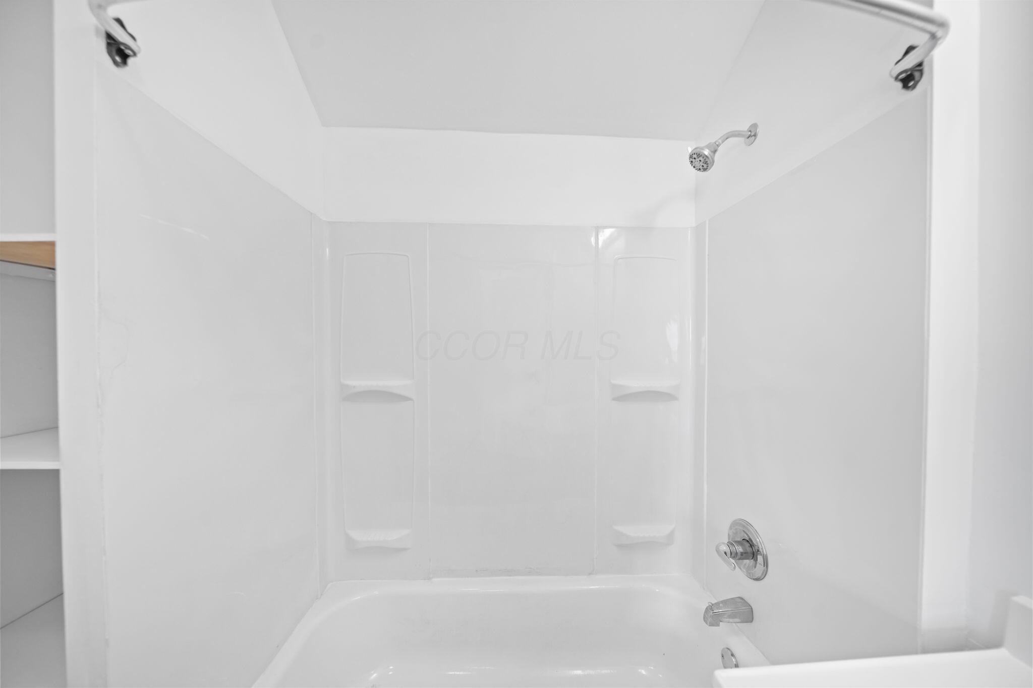 964 East Weber Road Columbus, OH 43211 - Photo 22 of 41 26-web-or-mls-DSC07581-2