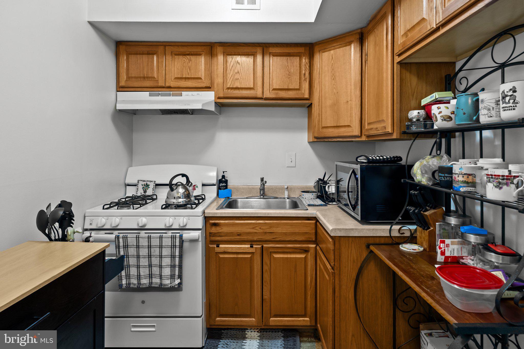 3340 South Keswick Road Philadelphia, PA 19114 - Photo 26 of 32 Gallery Image 26