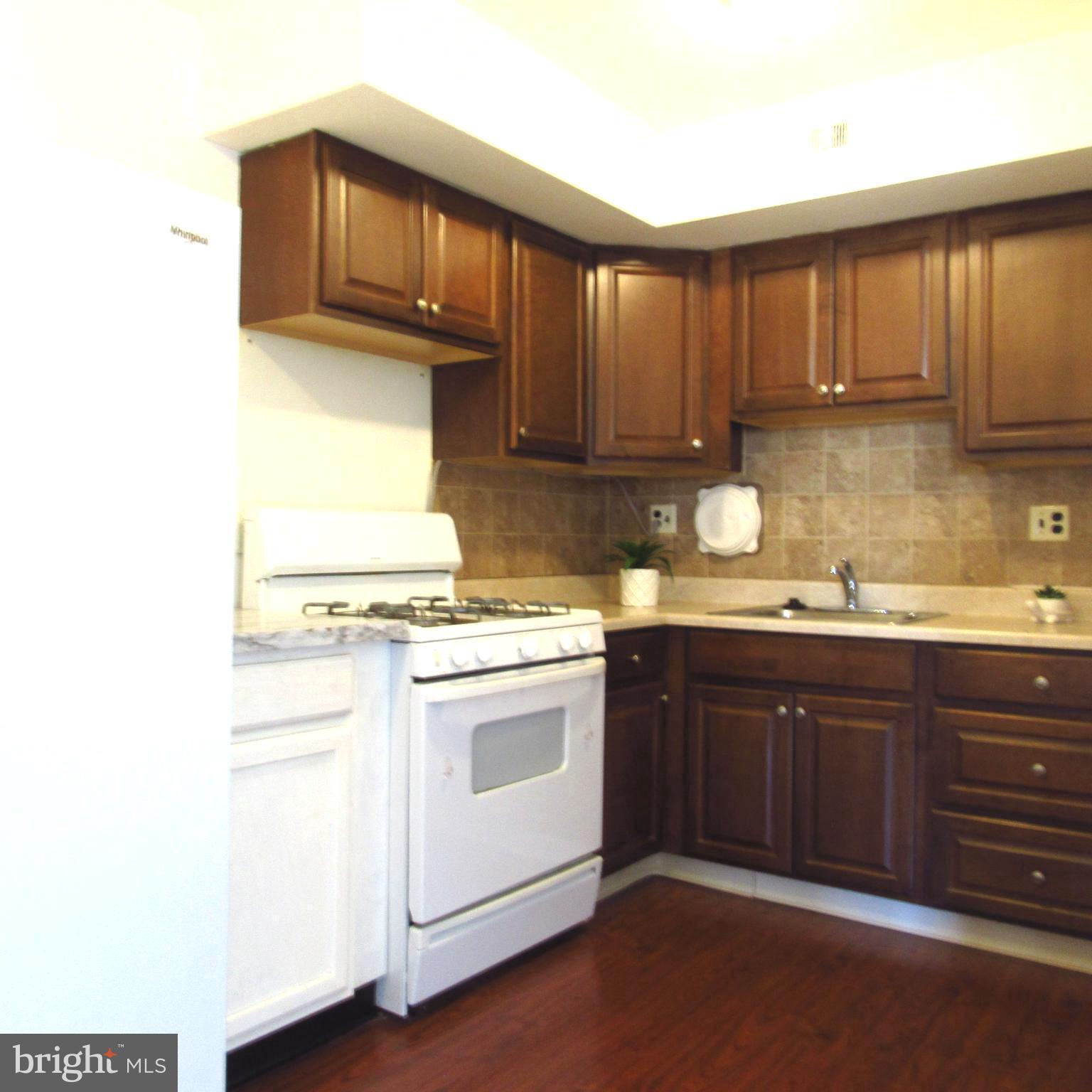 3340 South Keswick Road Philadelphia, PA 19114 - Photo 10 of 32 Gallery Image 10