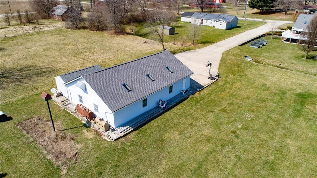 6331 West Ralston Road Indianapolis, IN 46221 - Photo 3 of 38