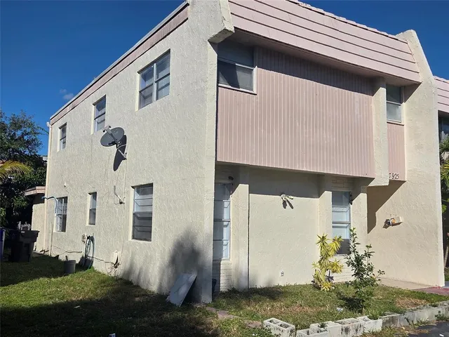 $395,000 | 7925 Southwest 9th Street, Unit 7925, North Lauderdale, FL 33068