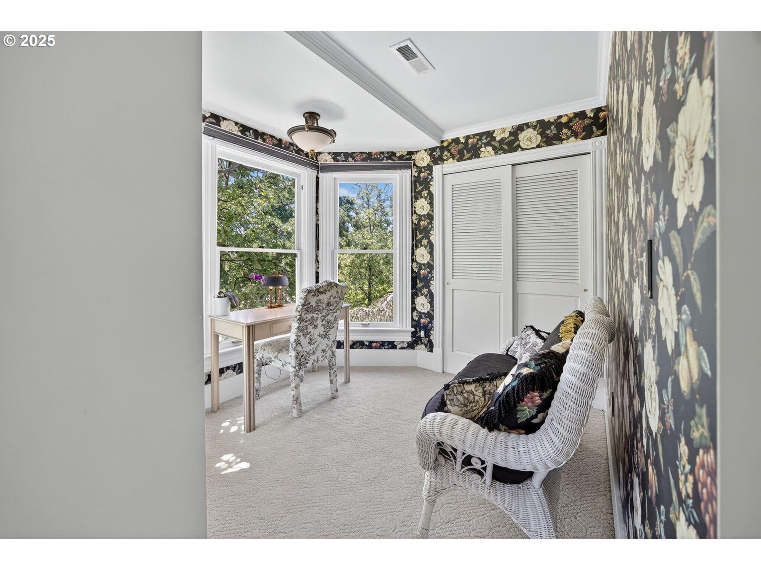 496 Beach Street Ashland, OR 97520 - Photo 17 of 45 a living room with furniture and a large window