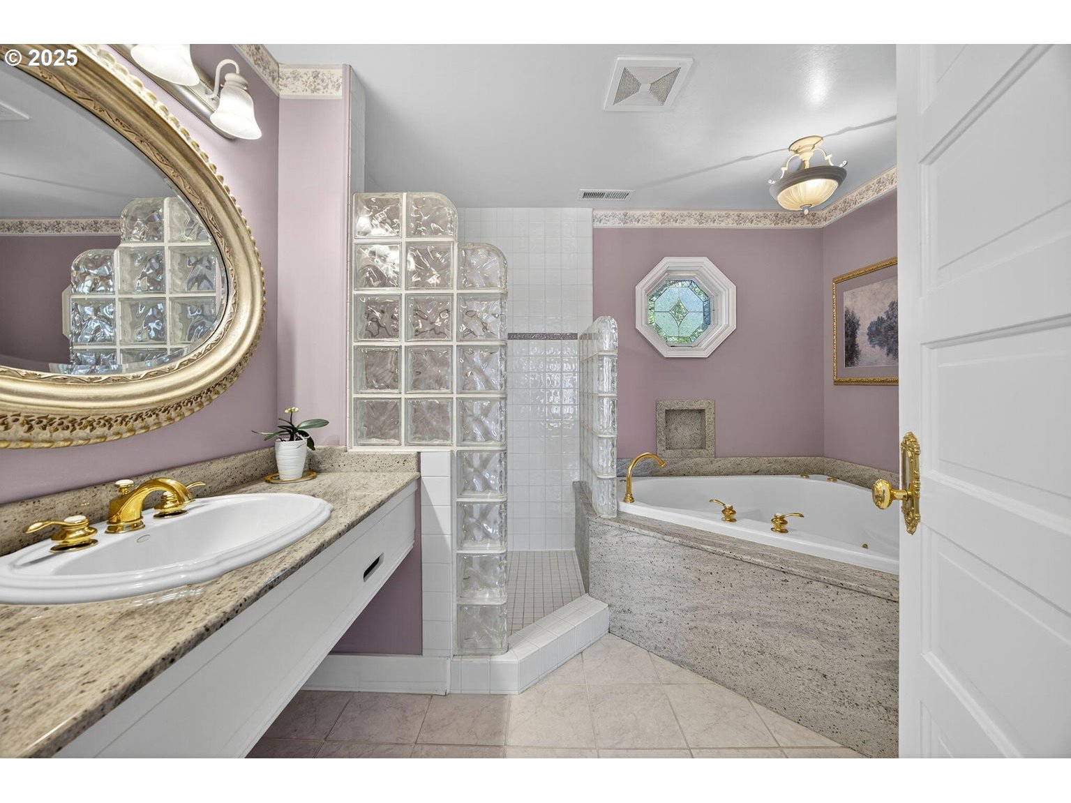 496 Beach Street Ashland, OR 97520 - Photo 21 of 45 a bathroom with a sink a toilet and a bathtub