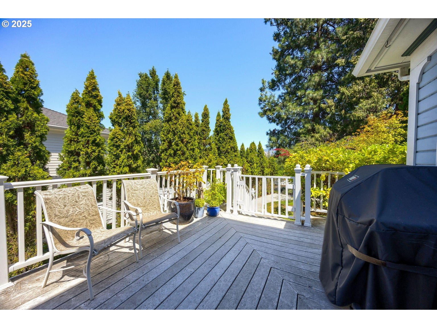 496 Beach Street Ashland, OR 97520 - Photo 34 of 45