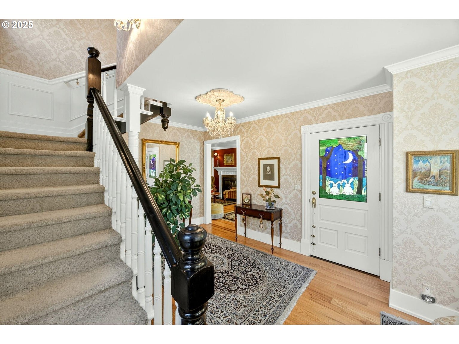 496 Beach Street Ashland, OR 97520 - Photo 9 of 45 a view of entryway with wooden floor