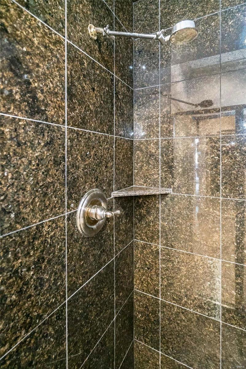 155 North Hanley Road, Unit 107 University City, MO 63105 - Photo 23 of 30 Gallery Image 23