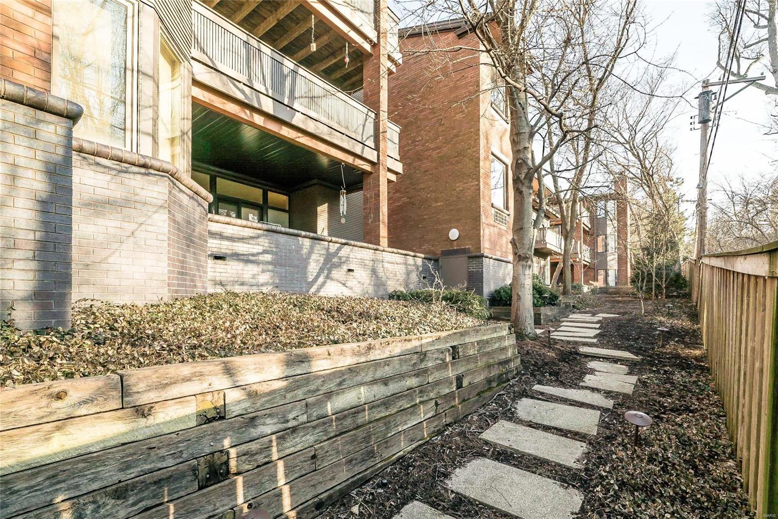 155 North Hanley Road, Unit 107 University City, MO 63105 - Photo 28 of 30 Gallery Image 28