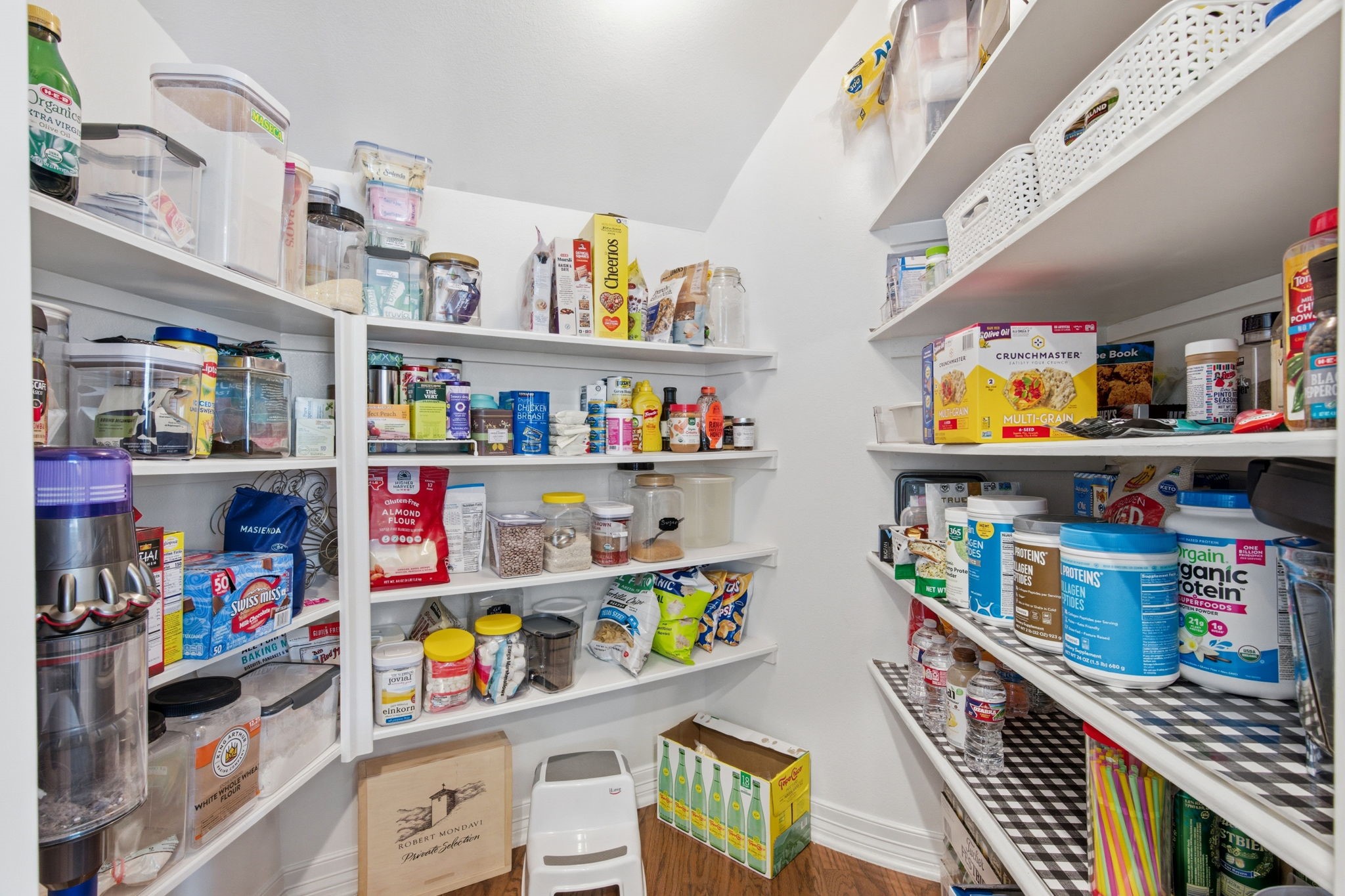 10203 Noble Pointe Court Spring, TX 77379 - Photo 16 of 50 Recetly remodeled walk in pantry offers optimum storage.