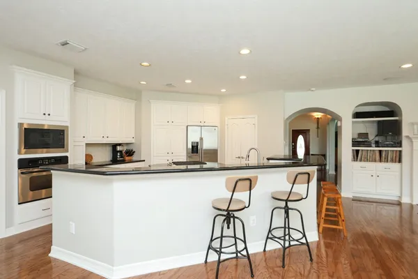 $875,000 | 10203 Noble Pointe Court, Spring, TX 77379