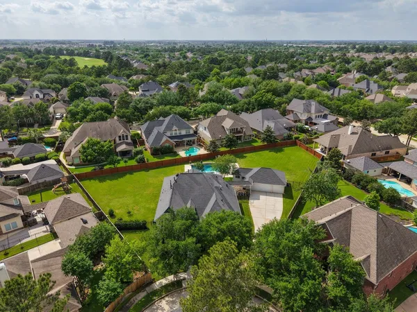 $875,000 | 10203 Noble Pointe Court, Spring, TX 77379