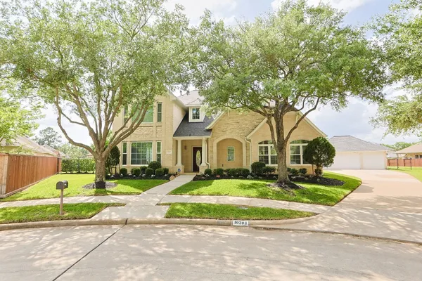 $875,000 | 10203 Noble Pointe Court, Spring, TX 77379