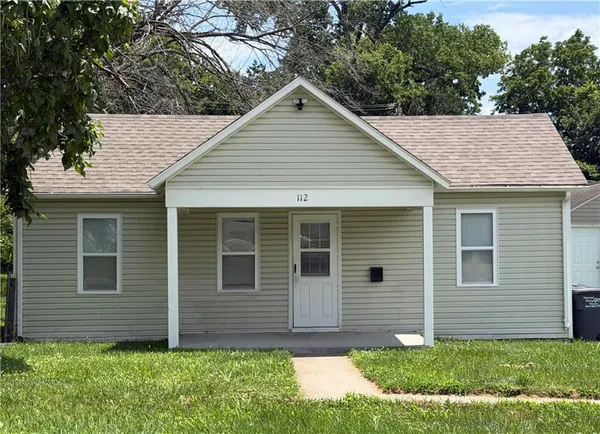 $189,000 | 112 South Taylor Street, Pleasant Hill, MO 64080