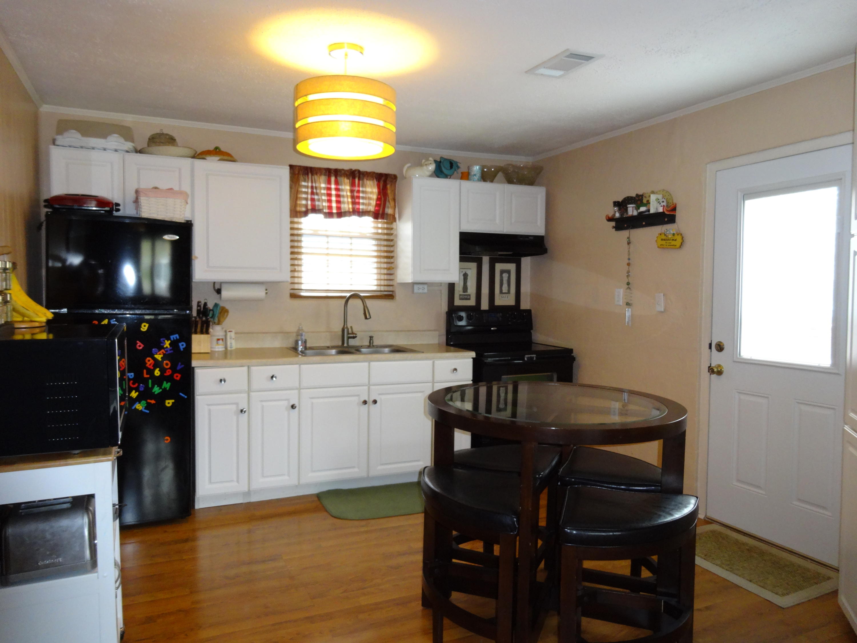 1843 Dewey Road Montvale, VA 24122 - Photo 4 of 22 Eat-in Kitchen.JPG