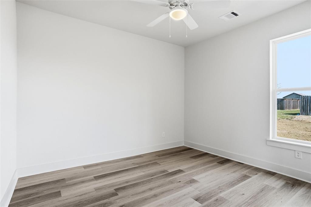 307 Railroad Avenue Sanger, TX 76266 - Photo 20 of 25